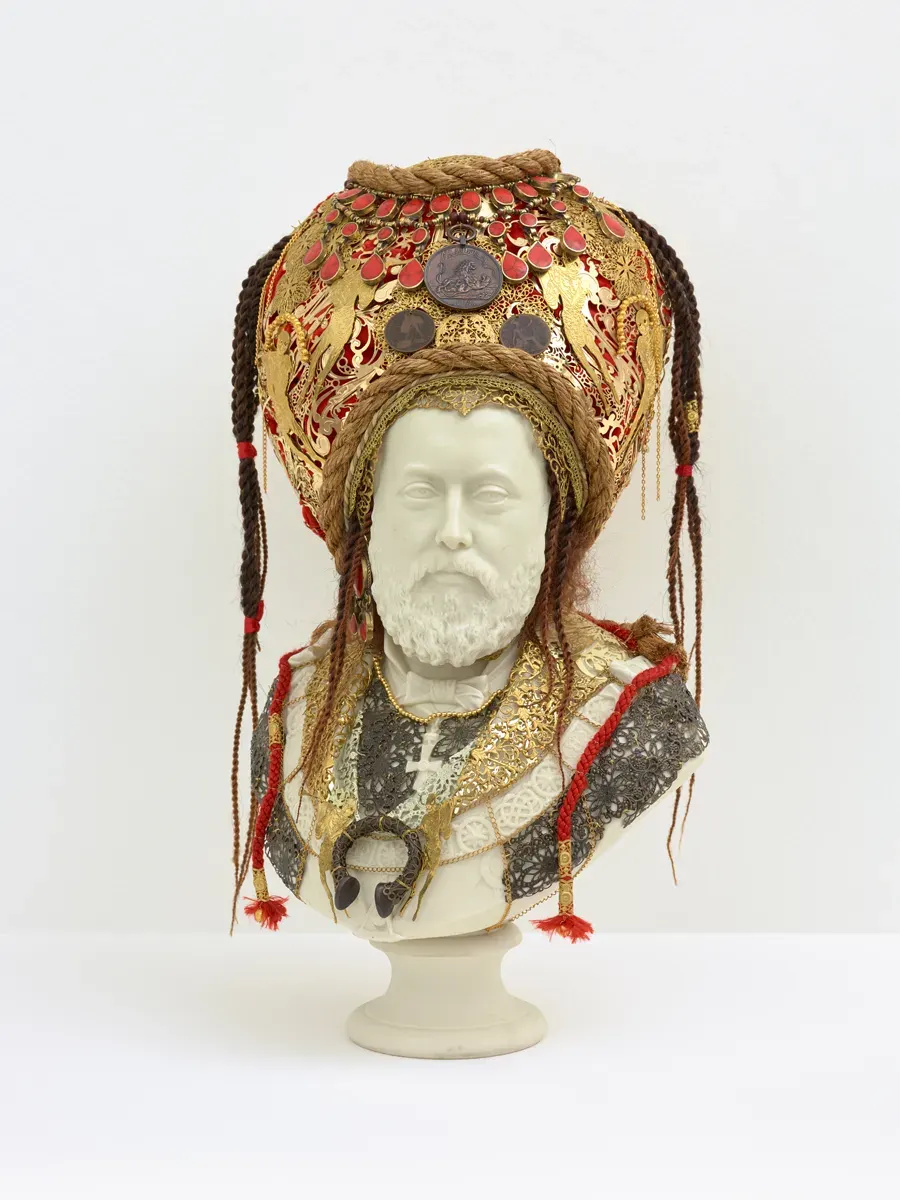 Hew Locke, Souvenir 8 (Edward VII in Masonic Regalia)