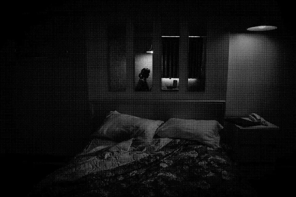 Bonnie Baxter, Motel Bed
