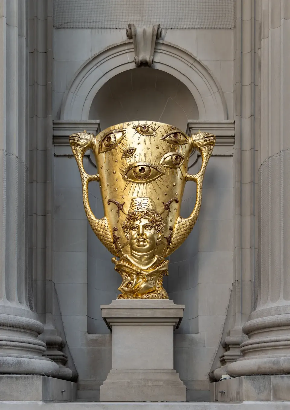 Hew Locke, Gilt
