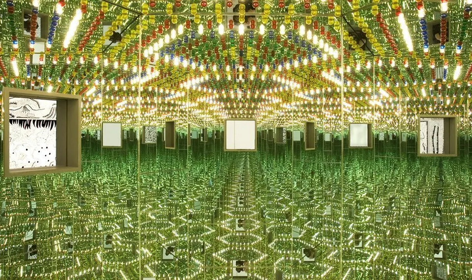 Yayoi Kusama, Infinity Mirrored Room - Love Forever