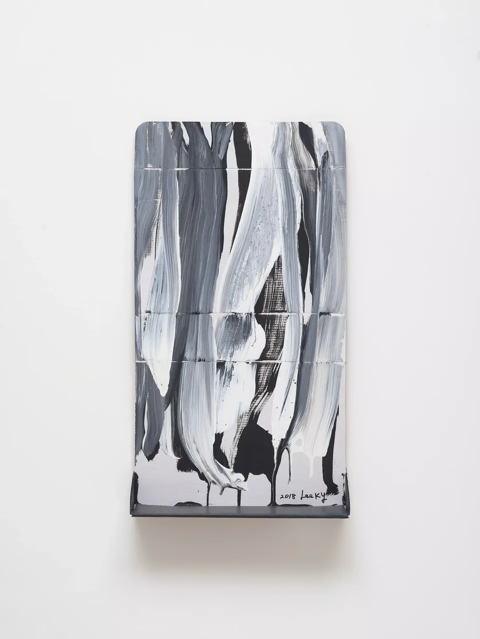 Lee Kun-Yong, Bodyscape 76-1-2018