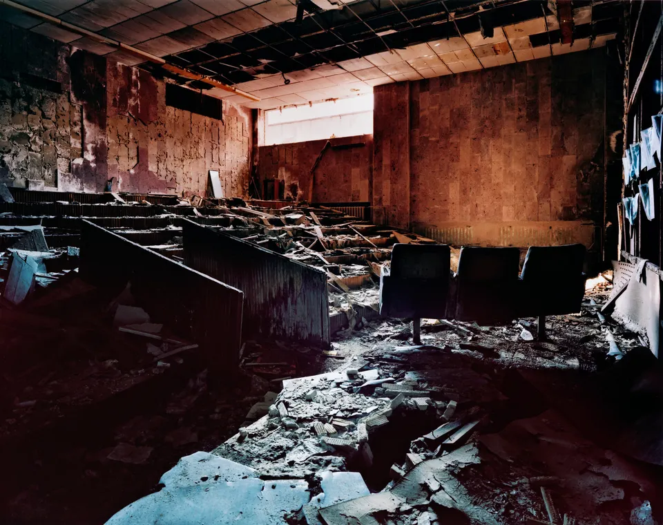 Jane & Louise Wilson, Atomgrad 7 (Nature Abhors A Vacuum)