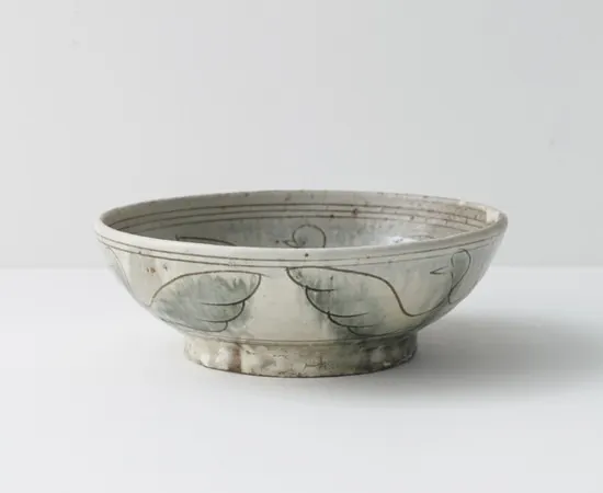 小嶋亜創, 掻き落し色絵8寸鉢