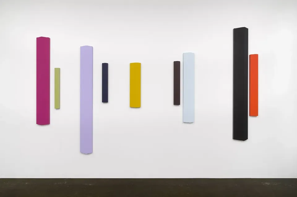 Francine Savard, 9 éléments d'une vue d'exposition (Anne Truitt)
